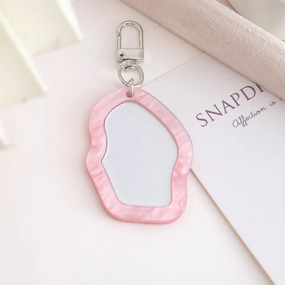 Irregular Design Makeup Mirror Keychain Resin Material Pendant Style Portable Touch-Up Mirror Keychain Attachment