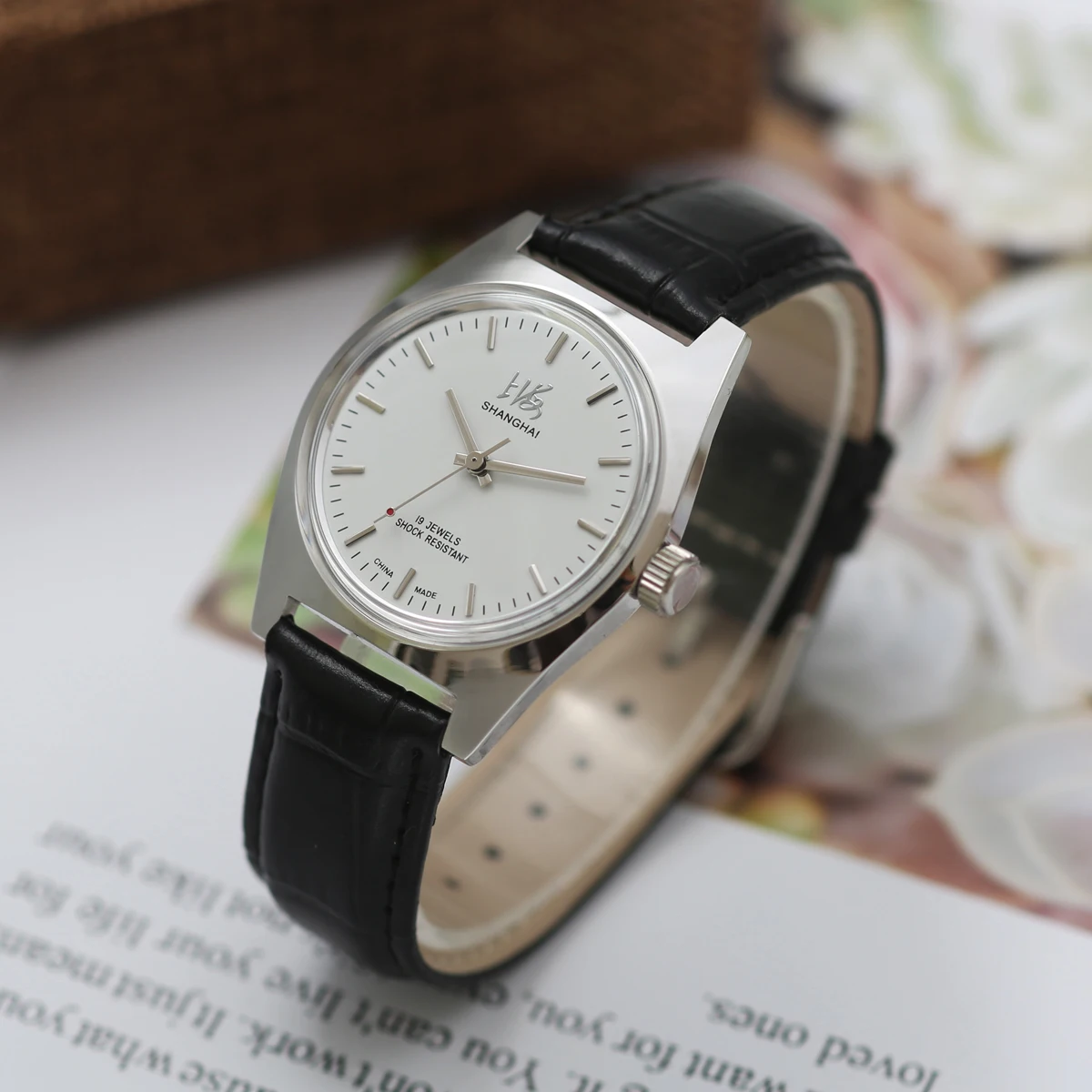 Montre mécanique manuelle Shanghai pour homme, 36 mm, cadran blanc minimaliste, bracelet en cuir, résistante aux chocs, vintage, à remontage manuel