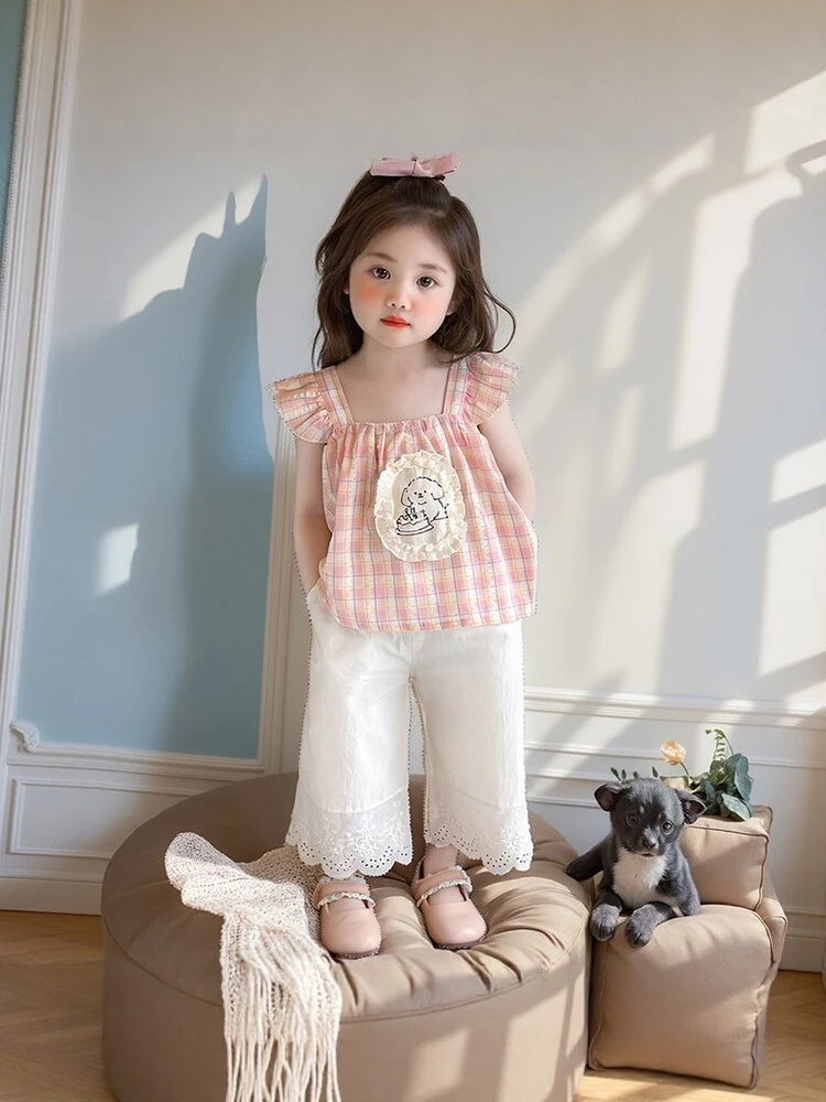 

Girls' Summer Plaid Suspender Wide-Leg Pants Set Cute Cartoon Two-Piece Outfit Fresh and Stylish Children's Clothing