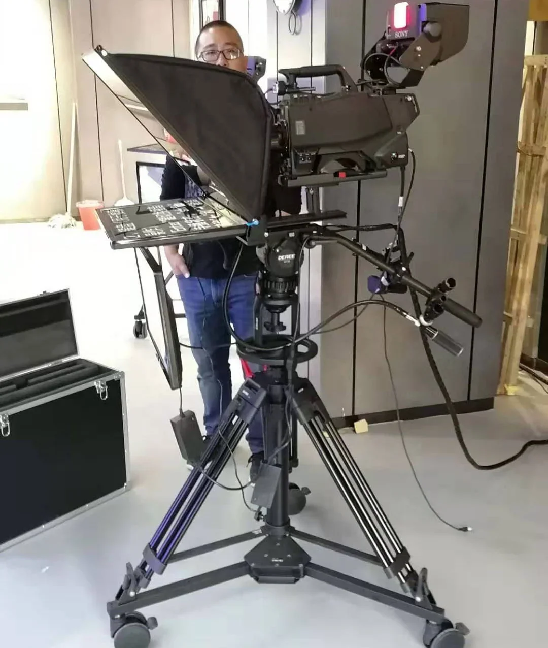 19 inch professional easy build teleprompter for your Voice Player  camera