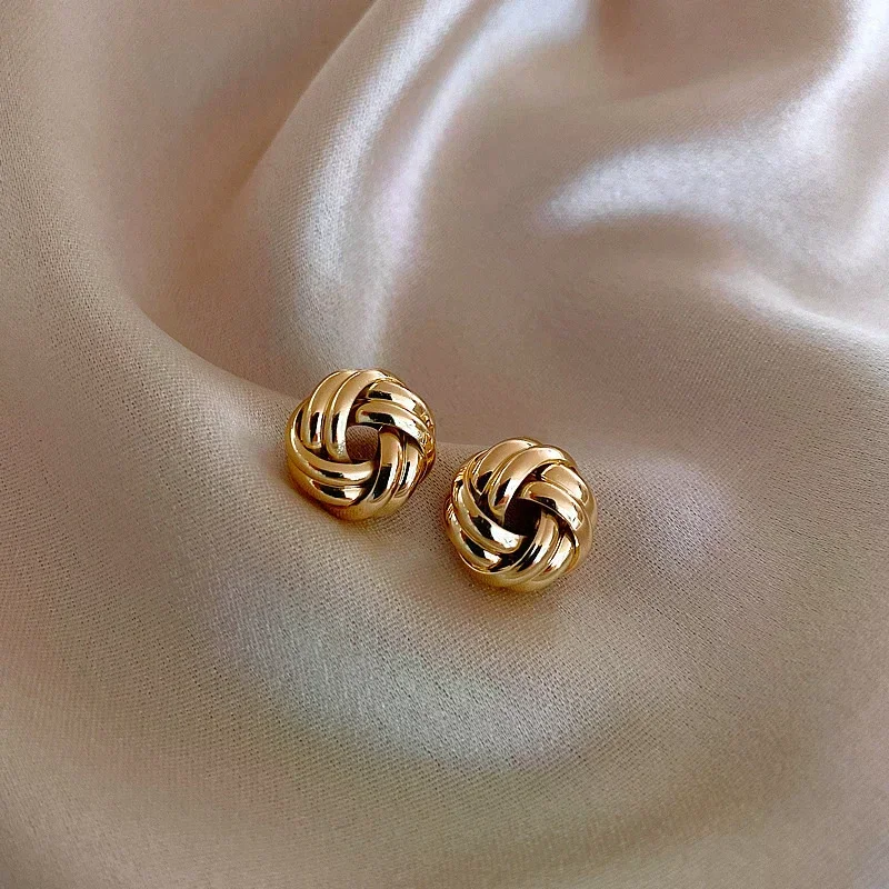 1 Pair Vintage Metal Twist Knit Knot Ball Earrings Stud Earring For Women Female Fashion Design Twine Earrings Jewelry Gifts