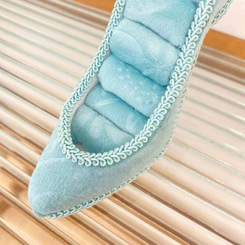T4MD Fashionable Shoe Shaped Resin Jewelry Organizers Display Rack with Smooth Surfaces for Easy Cleaning and Home Decoration