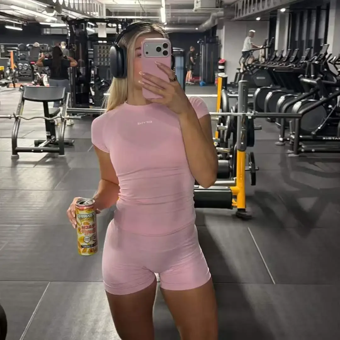 influence Women 2‑Piece Seamless Yoga Set, Short‑Sleeve Workout Top & High‑Waist Butt‑Lifting Shorts, Quick‑Dry for Gym