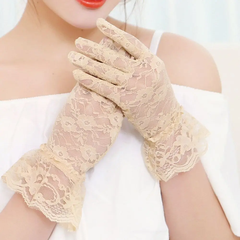 Vintage Floral Women's Lace Gloves Wrist Length Wedding/Party Bride Gloves Driving Mittens for Dinner Fancy Costume Accessories
