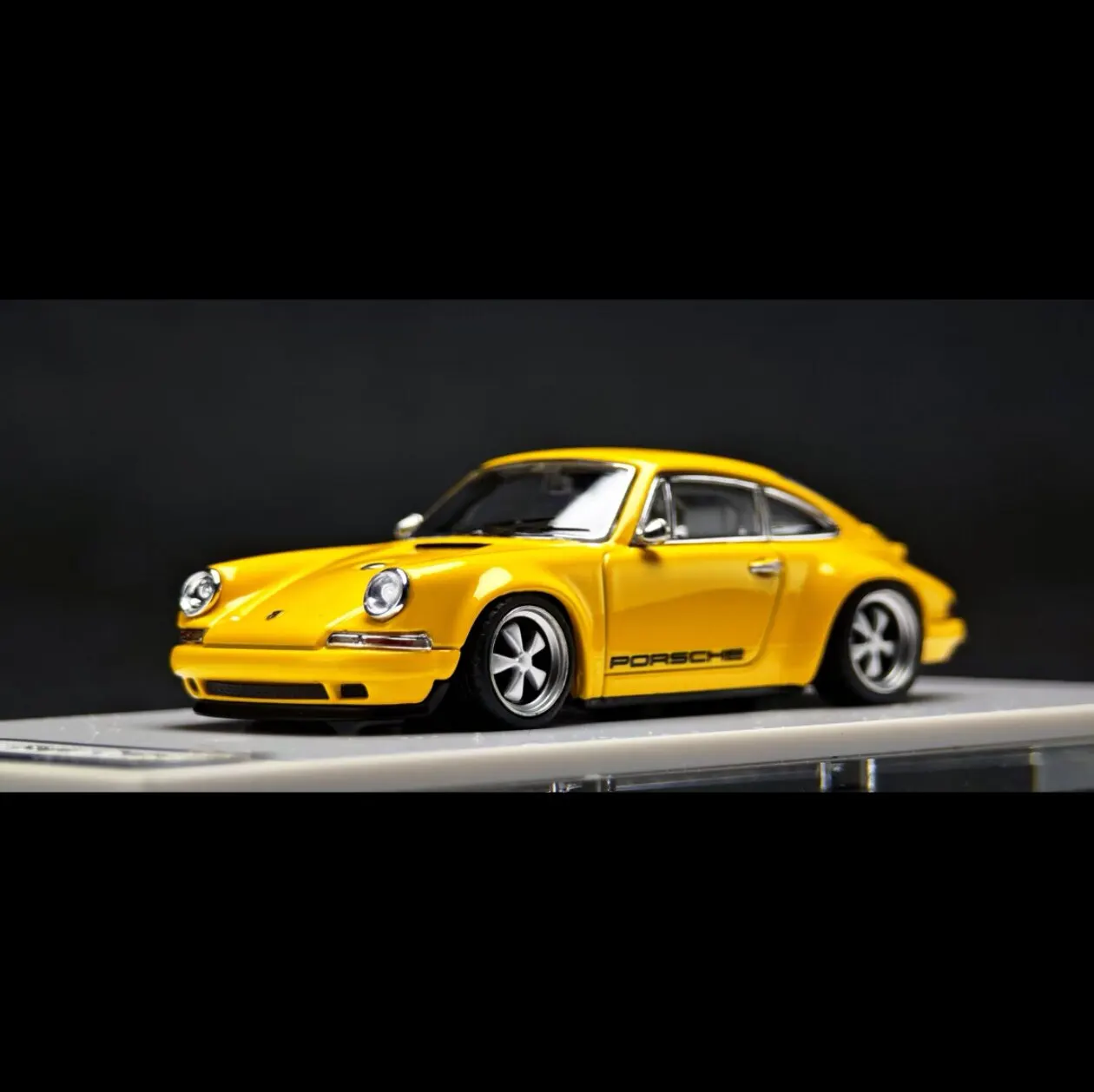 Diecast 1:64 Scale ZM Zincit Porsche 911 Singer Alloy Car Model