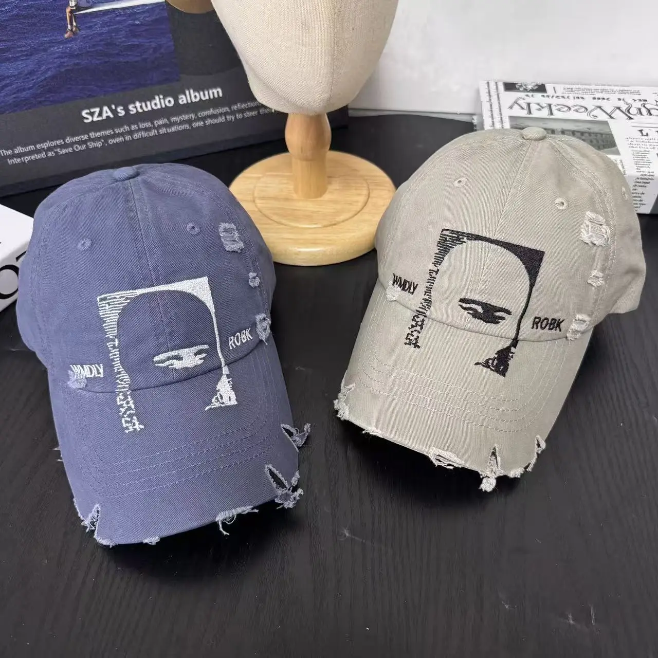 Amerikanische personalisierte Baseballkappe mit Stickerei, zerrissenem Design, weich, lässig, vielseitig, für Herren und Damen, großer Kopfumfang, Outdoor-Sport – Detail 5