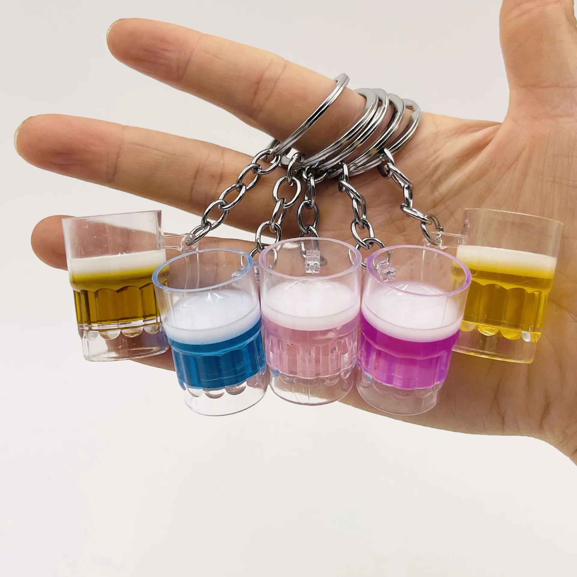 Creative Simulation Beer Cup Key Chain Acrylic Beer Beverage Bottle Bag Pendant Gift Keychains Gift Wholesale