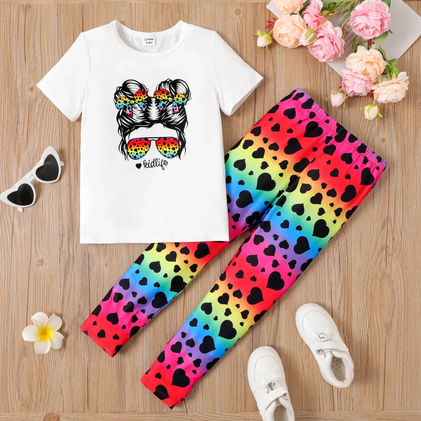 PatPat 2pcs Kid Girl Figure Print Short-sleeve Tee and Heart Print Colorful Pants Set Soft and Comfortable  Perfect for Outings