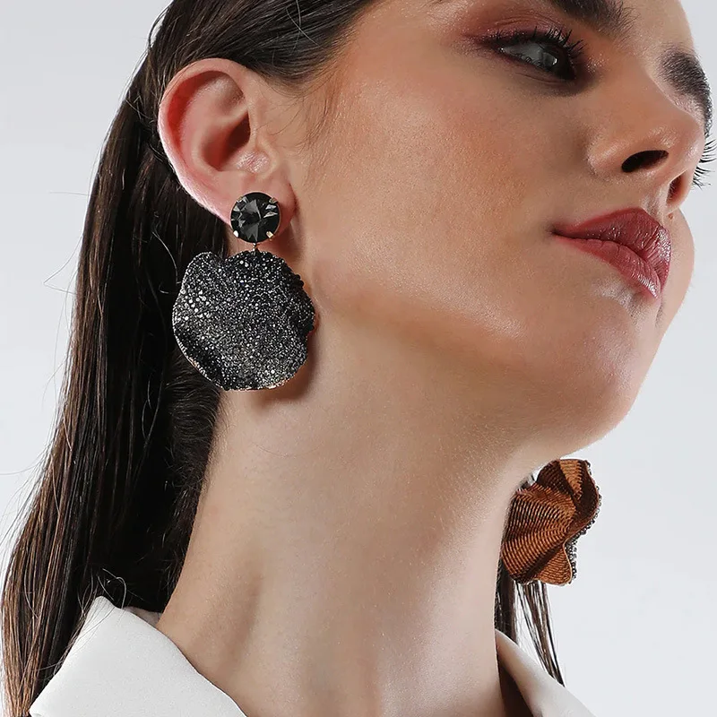 New geometric round earrings exaggerated rhinestone earrings personalized catwalk accessories women's earrings