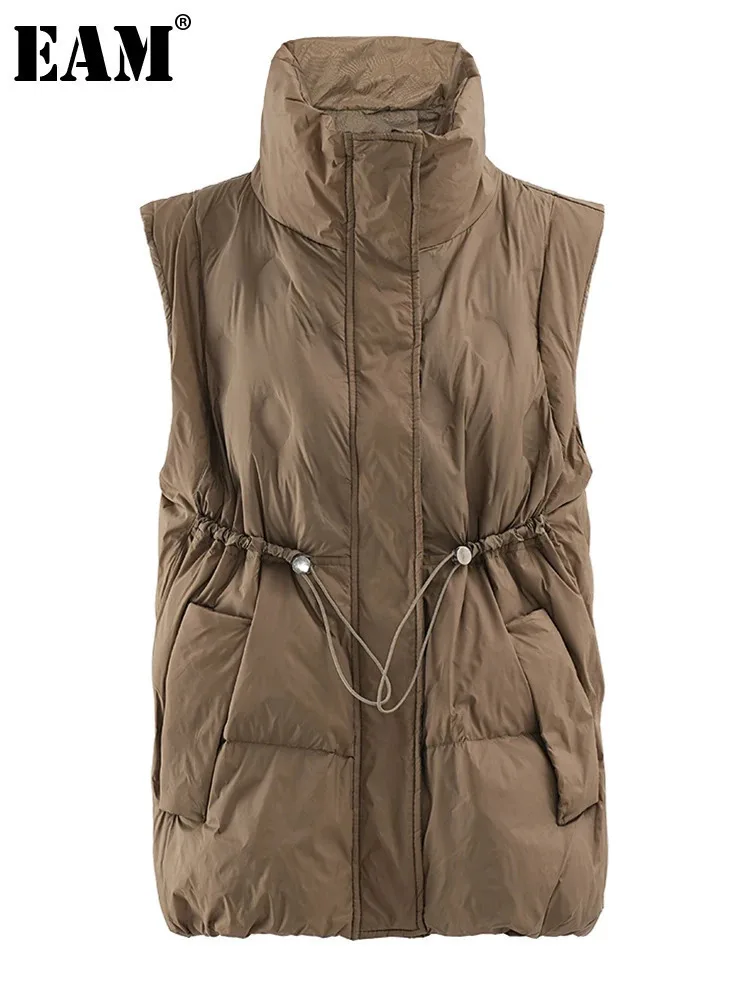 [EAM] Women Khaki Drawstring Big Size Keep Wam Down Vest New Stand Collar Sleeveless Fashion Tide Autumn Winter 2025 CP3493