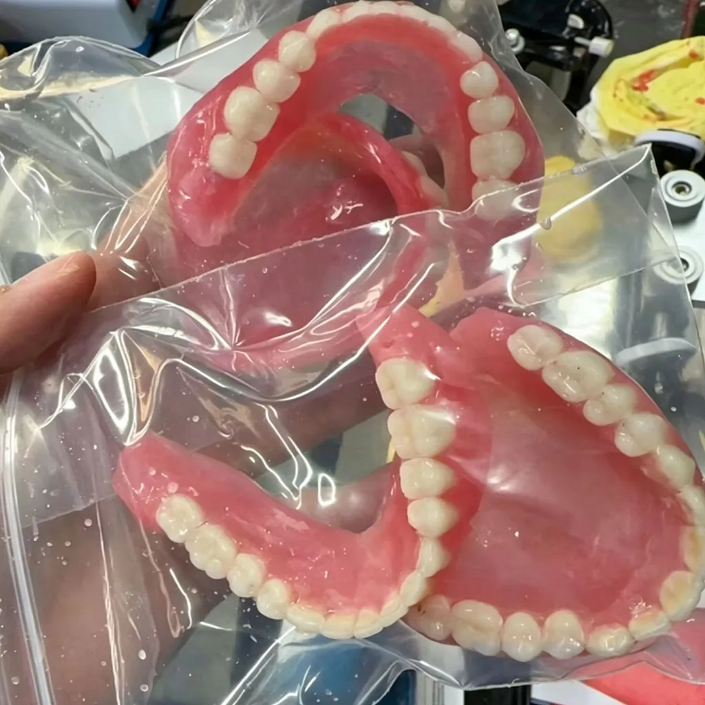 Upper & Lower Full Mouth Silicone Dentures, Lifelike Fake Teeth, Ideal for Daily Oral Care & Confidence Boost