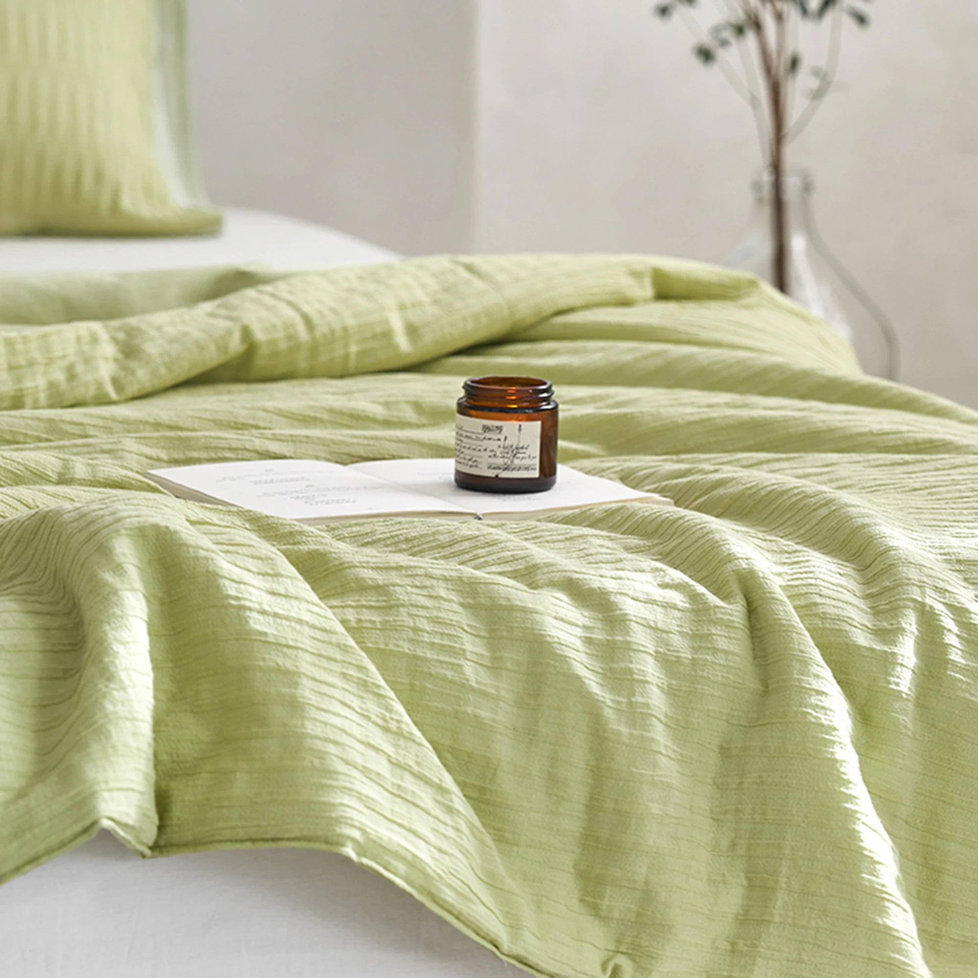 Green a quilt and two pillowcases Bubble gauze isbreathableand antibacteria,Cotton summer cool quilt is air-conditioned