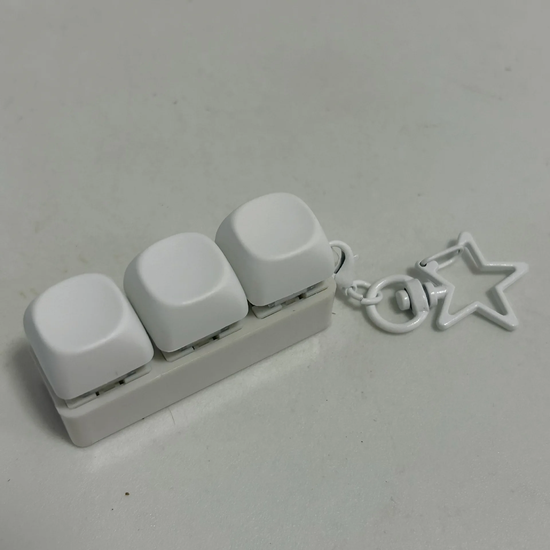 New Macaron Mechanical Keyboard Decompression Toys Triple Keyboard Shaft Tester Office Fun Finger Press Relaxation Fidget Toys