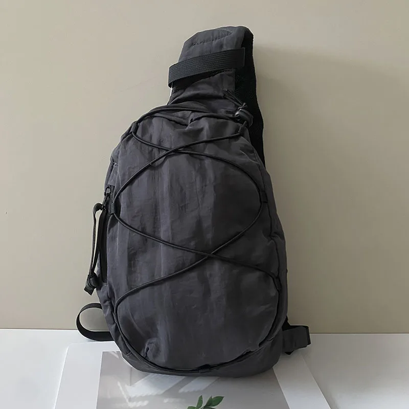 Outdoor-Sport-Brusttasche Nylon-Schultertasche Wasserdichte Kordelzug-Umhängetasche Brillentasche Vielseitig für Männer und Frauen – Detail 7