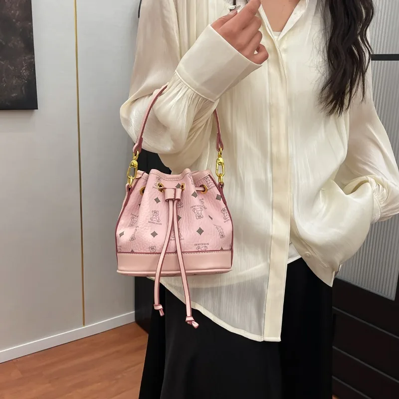 

Classy Trendy Crossbody Bag with New Style - Stylish High-End Exquisite Versatile Design for Women's Sweet Casual Retro Looks