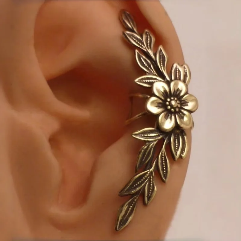 Retro-style three-dimensional relief flower-shaped earrings with extended branches and leaves for ladies, casual style