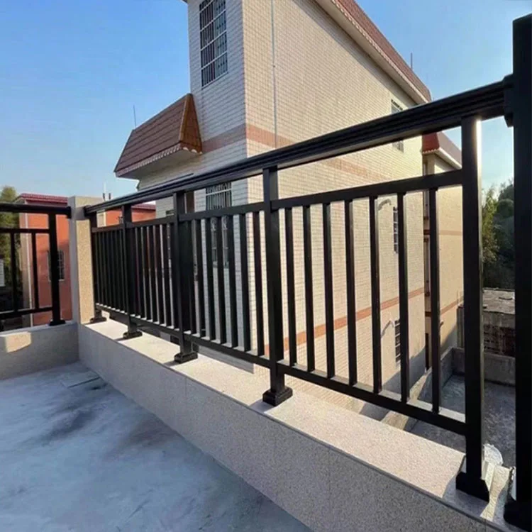 التخصيص الطراز الحديث سبائك الألومنيوم الدرابزين والدرابزين تصميم عصري أنيق لشرفة فناء الفيلا