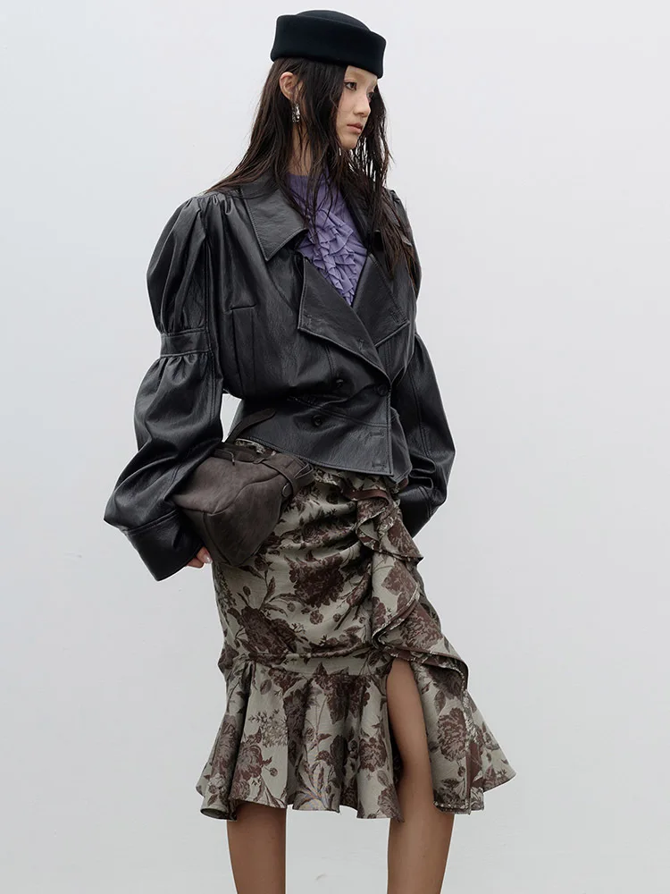 [EAM] Vintage PU Leather Cropped Jacket New Lapel Long Puff Bubble Sleeve Women Coat Fashion Tide Spring Autumn 2026 1DJ9713