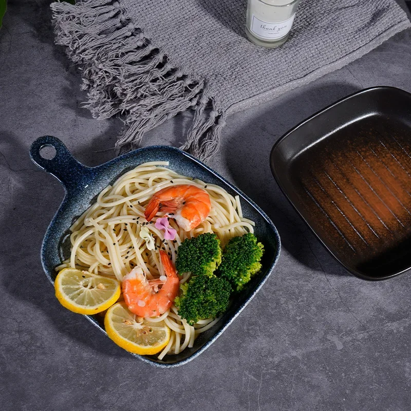 

Японская 9-дюймовая керамическая квадратная тарелка с Hndle, тарелка для спагетти, стейка, выпечки, микроволновка, фотосессия, Рождество