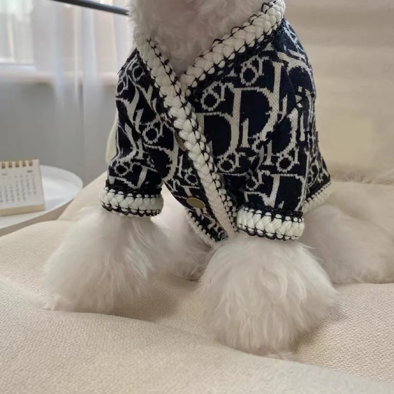 Fashion Brand Dog Clothes Autumn and Winter Teddy Bichon Chenari Bomei Knit cardigan Puppy Cat Warm Pet Clothes