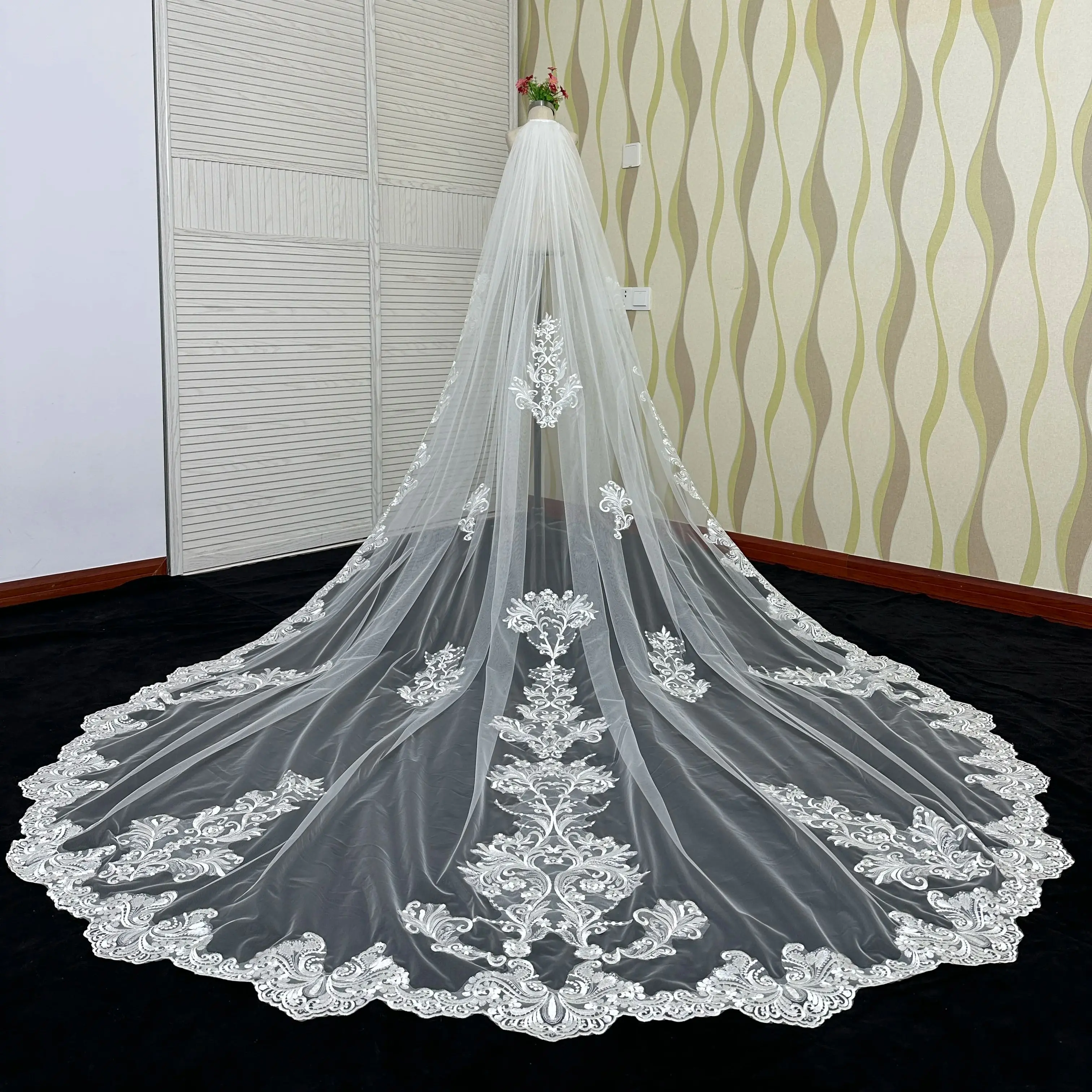 

Новые высококачественные свадебные фаты 2026 года, удлиненные (4 м), с кружевными аппликациями, с расческой, свадебные аксессуары