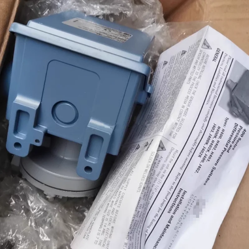 New Original Differential Pressure Switch  J400K-455