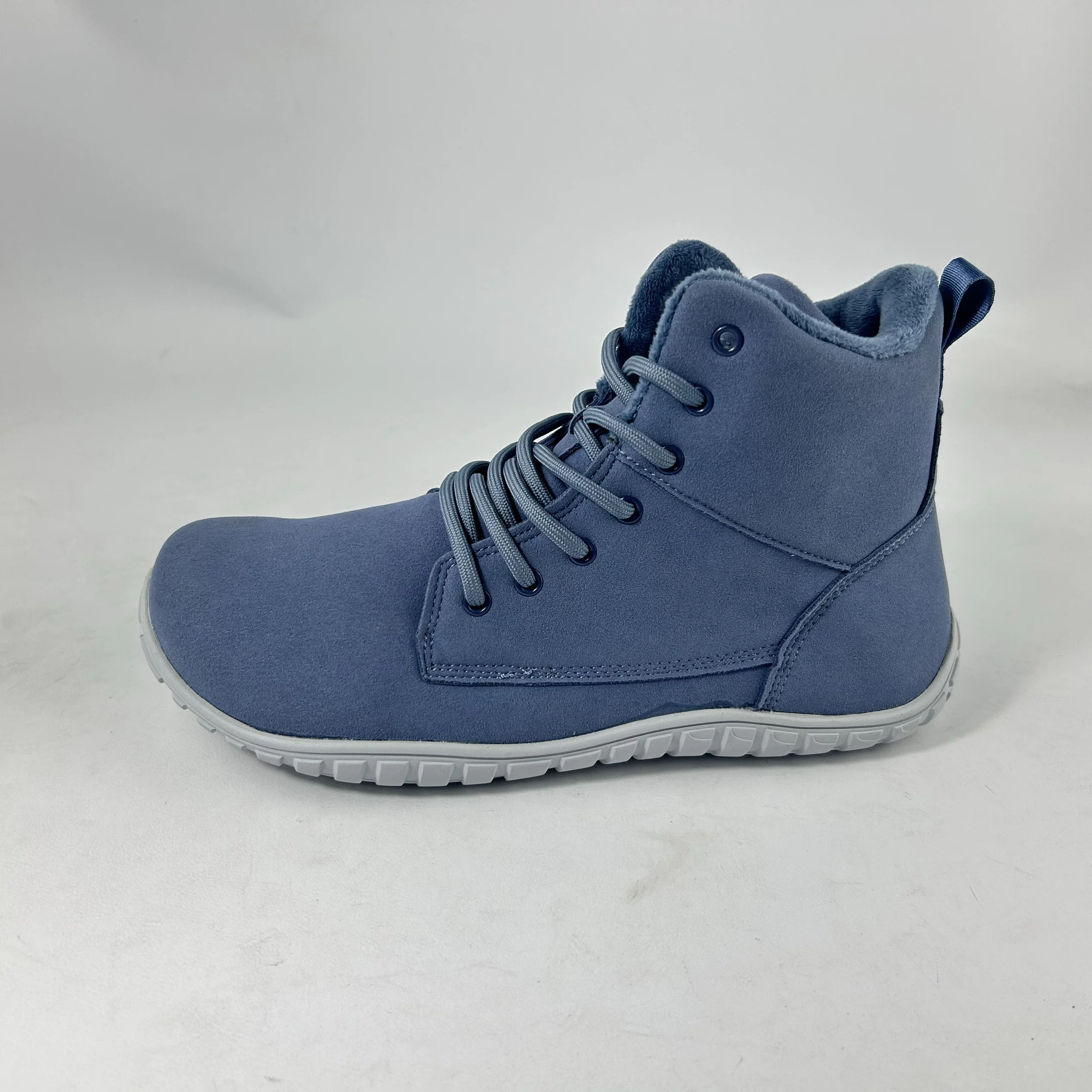 2025 جديد الأكثر مبيعا أحذية المشي الكلاسيكية المتينة في الهواء الطلق المضادة للانزلاق أحذية رياضية عالية الجر أحذية غير رسمية