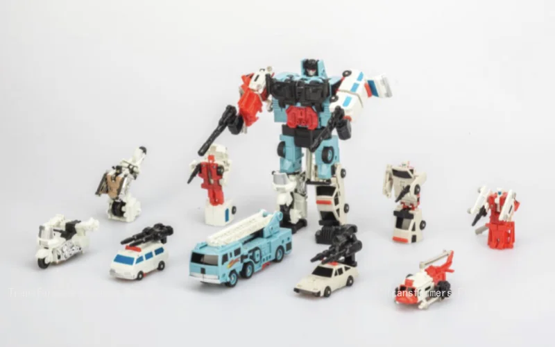 

Аниме-фигурка-трансформер G1 Defensor 5-в-1 (комбинированный набор) - Полный комплект Protectobots - Коллекционная модель игрушки-автобота, подарочный набор