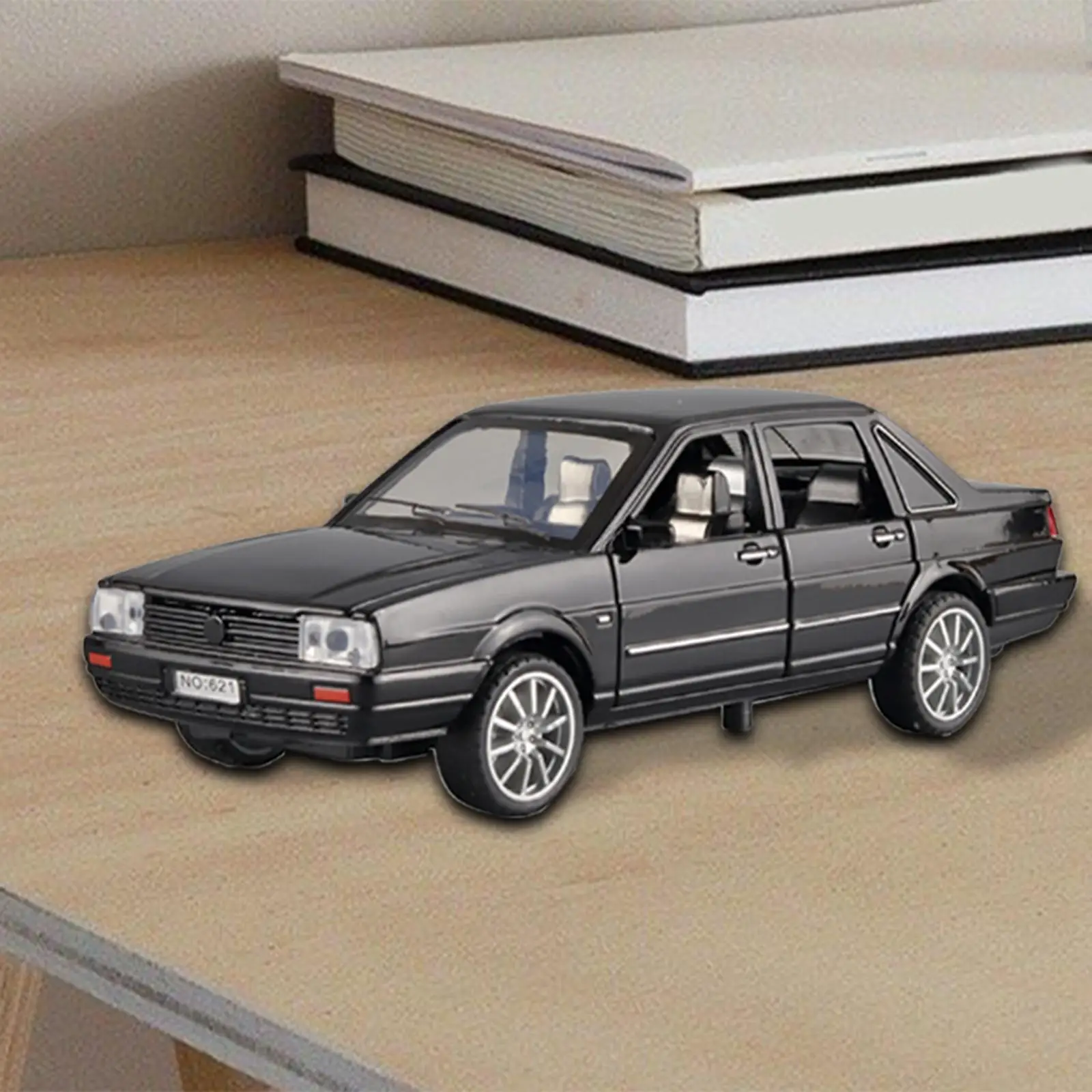 1:32 Diecast Alloy Car with Sound and Lights Realistic Model Boys Toy Car for