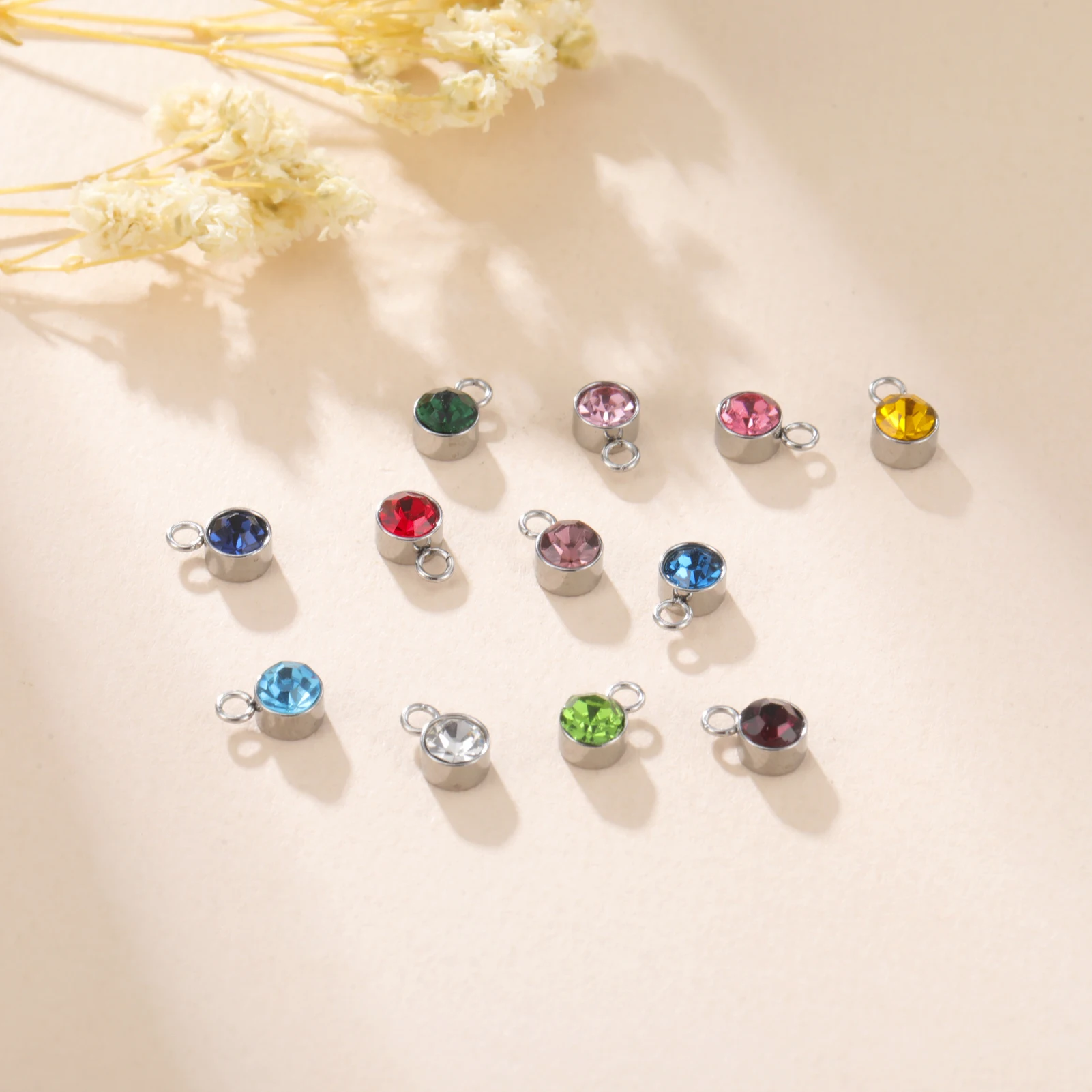 5 Stück/Set 5mm Bunte Geburtsstein-Anhänger aus Edelstahl mit Kristall für Halsketten- und Armbandherstellung DIY-Zubehör Großhandel – Detail 9
