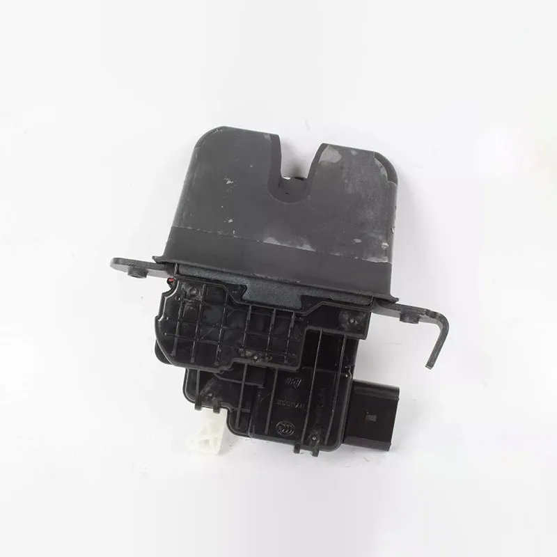 81230J5000 Suitable for 18-21 Kia Stinger Rear Trunk Lid Lock Actuator Rear Door Lock