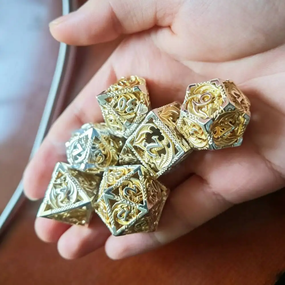 

Набор металлических кубиков Dragon Hollow для настольных ролевых игр Dungeons & Dragons, металлические кубики для D&D, кубики для настольных игр и ролевых игр.