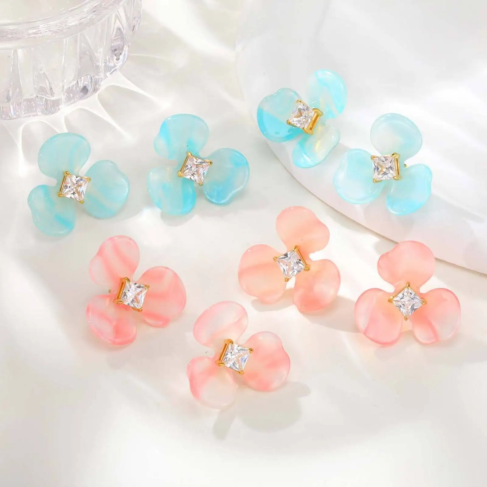 

Vnox Elegant CZ Zircon Flowers Earrings For Women, Original Luxury Colored Stud Earring, Couple Engagement Jewelry Gifts