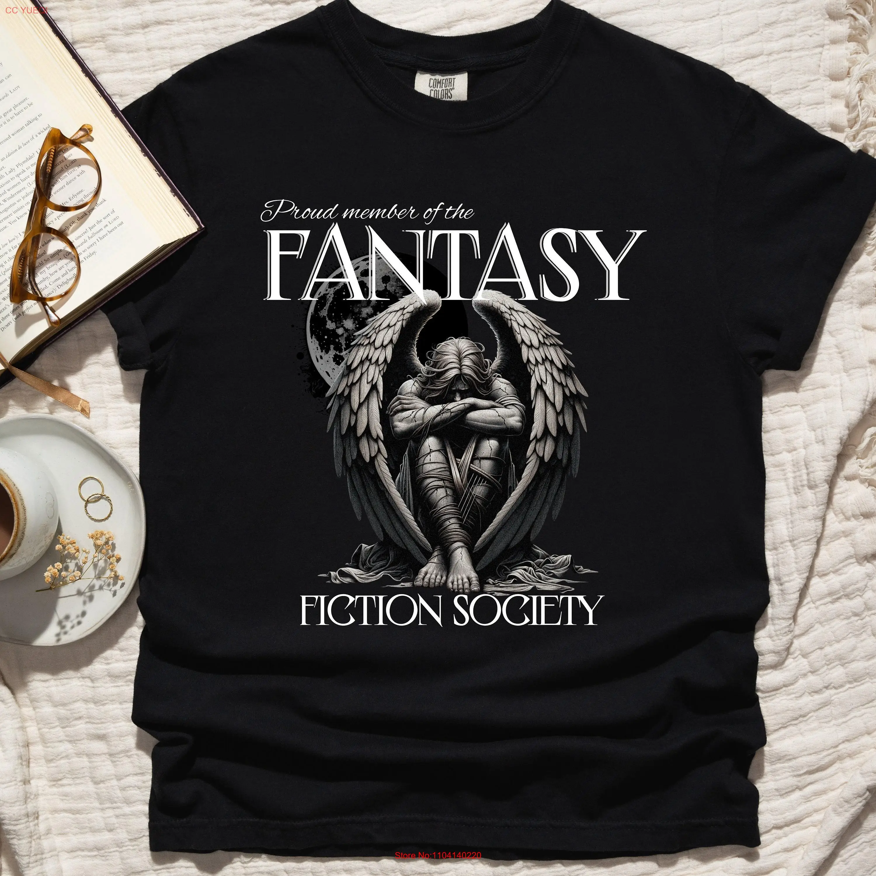 Fantasy Fiction Society T Shirt Bookworm regalo Amante dei libri Bookish Merch Fanfiction Lettura per il club dei lettori
