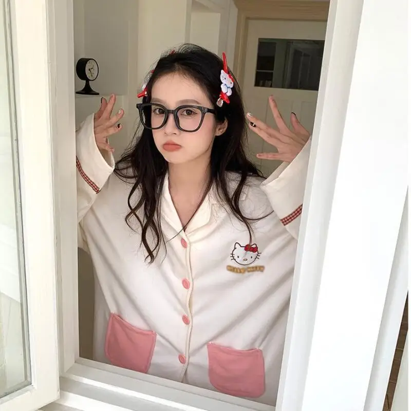 

Новый женский пижамный комплект с вышивкой «Hello Kitty», топ и брюки с длинными рукавами, милая домашняя одежда, мягкая одежда для сна, кавайная ночная рубашка, осень