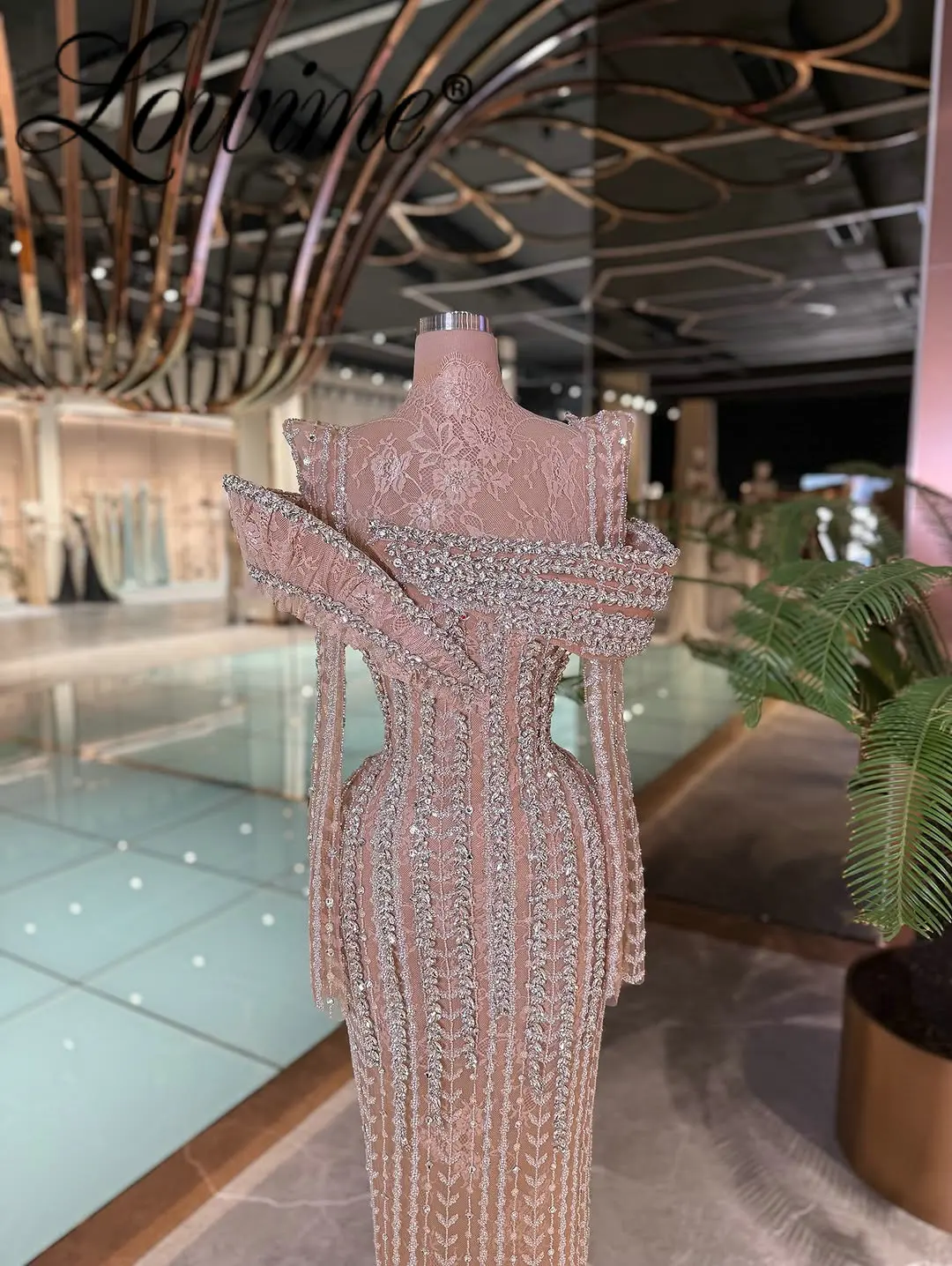 Arabic Nude Champagne Muslim High Neck Lace Evening Dresses with Crystals Islamic Hijab Formal Wedding Party Gowns Customized