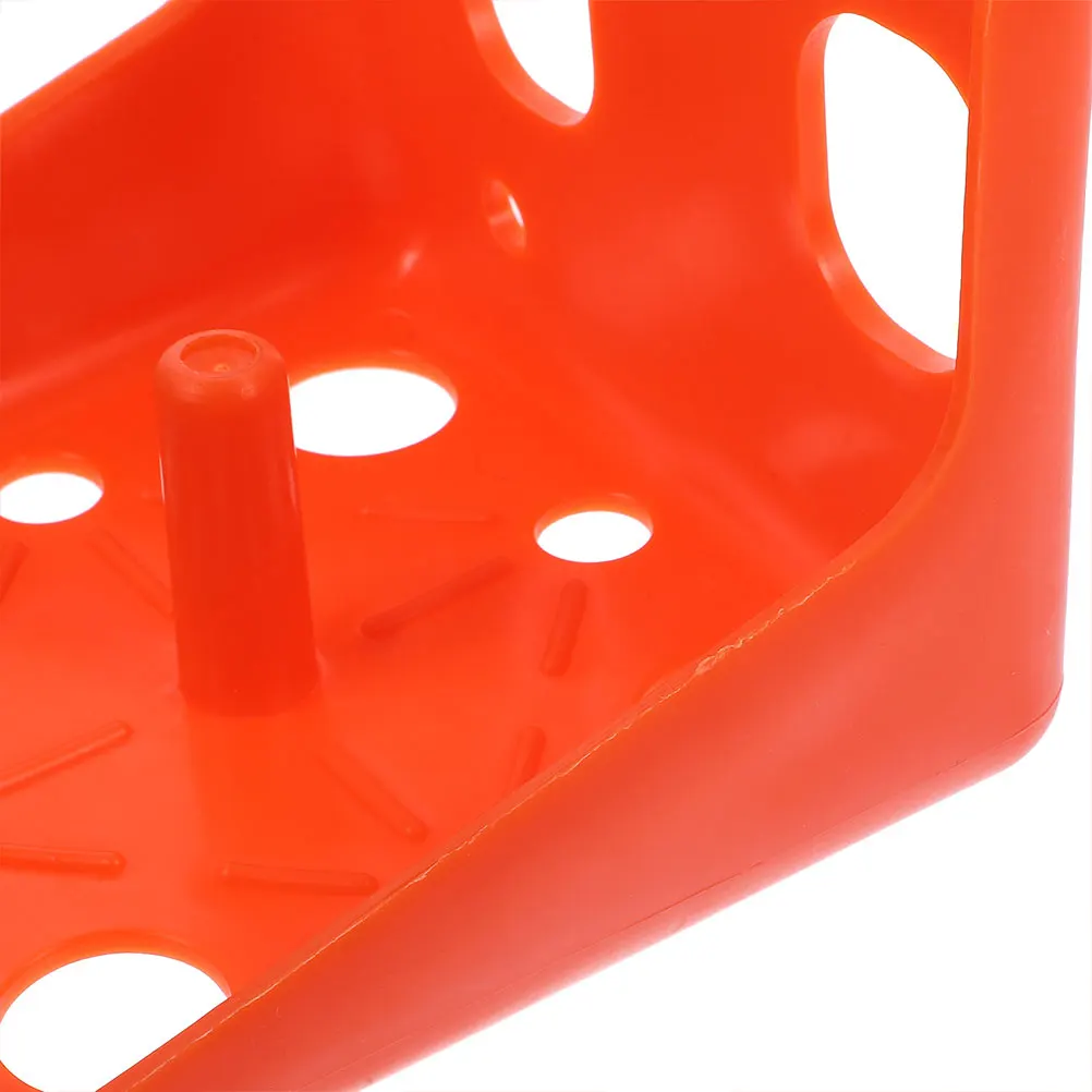 

4pcs Salt Brick Box Durable Plastic Holder for Livestock Cattle Sheep Horse Salt Block Feeder Reusable Farm Supplies