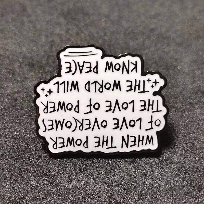 Broches originales avec citati - Ethnic Fashion Quotes avis et prix