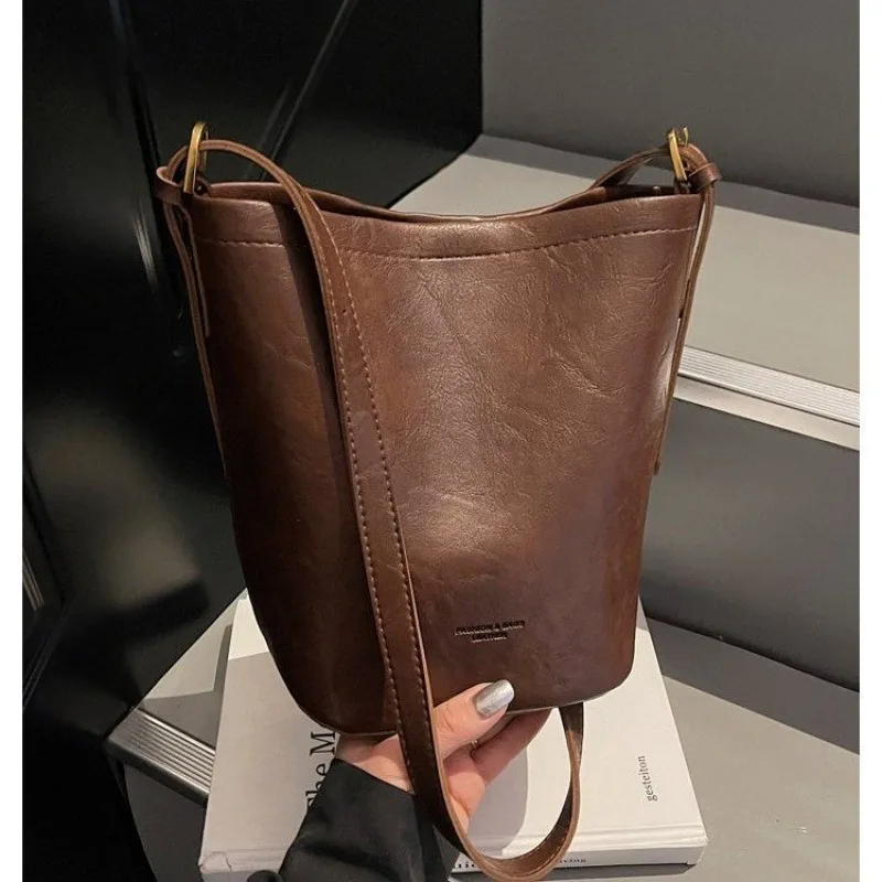 Fashionable Leather Diaper Bag Casual Simple Crossbody Handbag Ladies Vintage Classic Designer Paris Luxury Tote