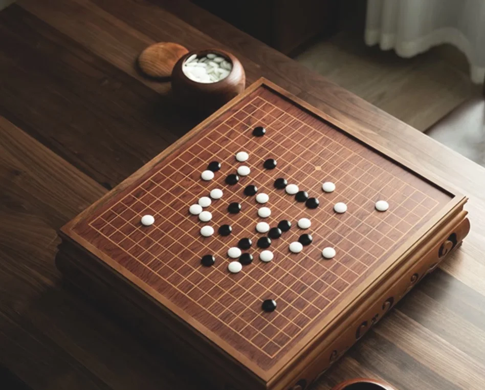 Go Weiqi Baduk whole set including chessboards and chess pieces.