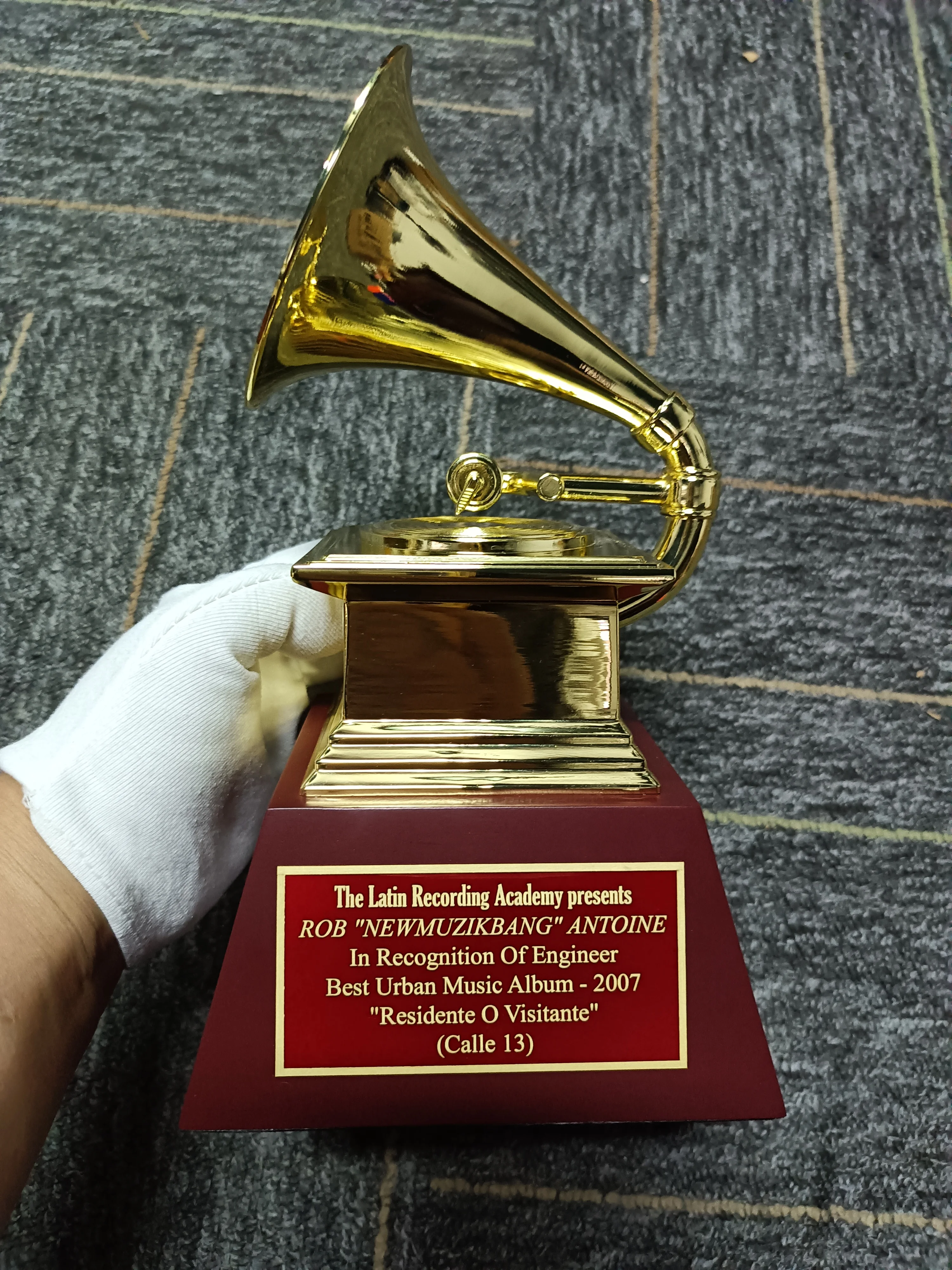 Replica Latin Grammy Trophy 1:1 Scale Size 22.5cm height Music Souvenirs Award Statue