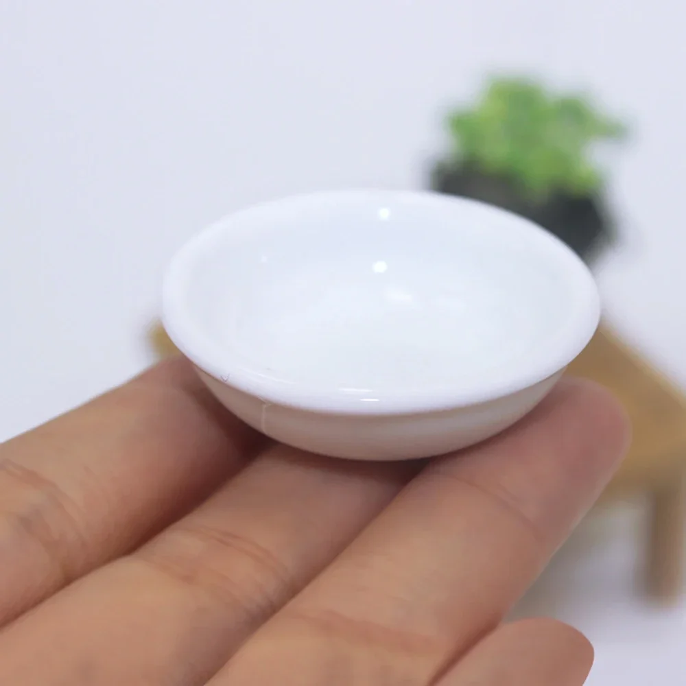 1Pcs 1/12 Dollhouse Miniature Accessories Mini Ceramic Soup Pot Food Dish Model for Doll House Decoration ob11 bjd