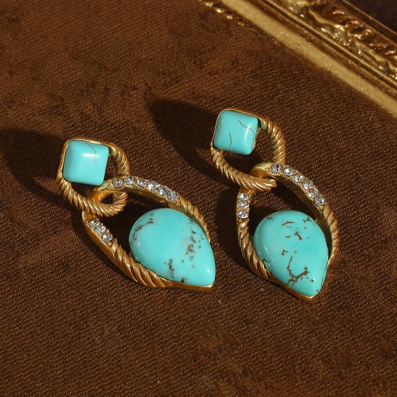 

Long Turquoise Square Earrings 8 Shape Pendant Designer Dangle Water Drip Jewelry Women Unique Retro Luxury 2025 Banquet Charms