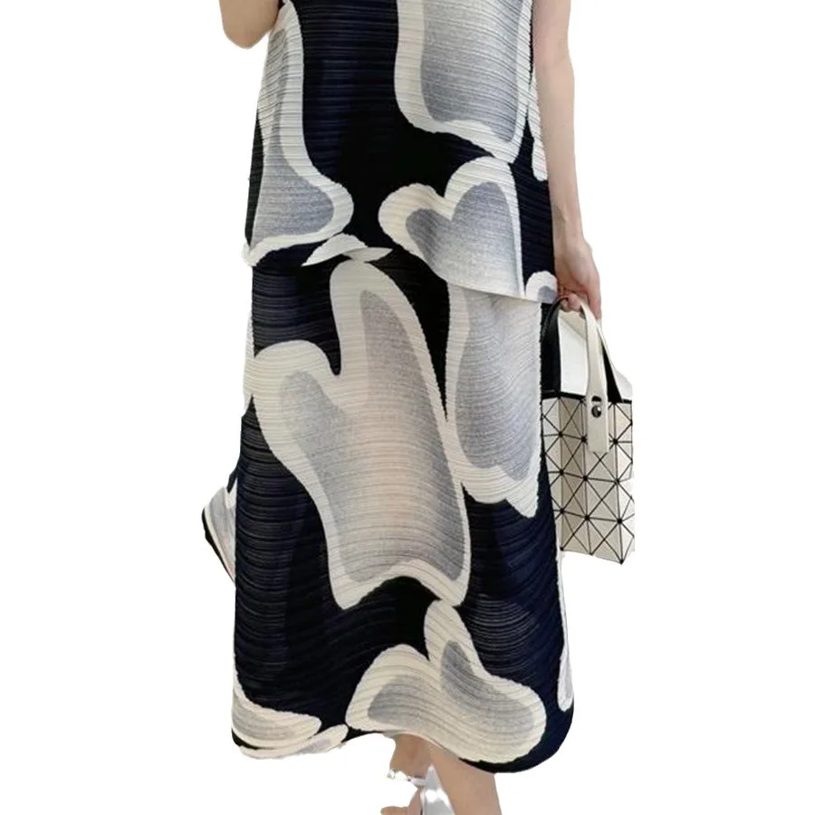 Miyake Pleated Women's Casual Suit 2026 New Abstract Cloud Print Round Neck Vest Top + Elastic Waist Skirt Two-piece Set