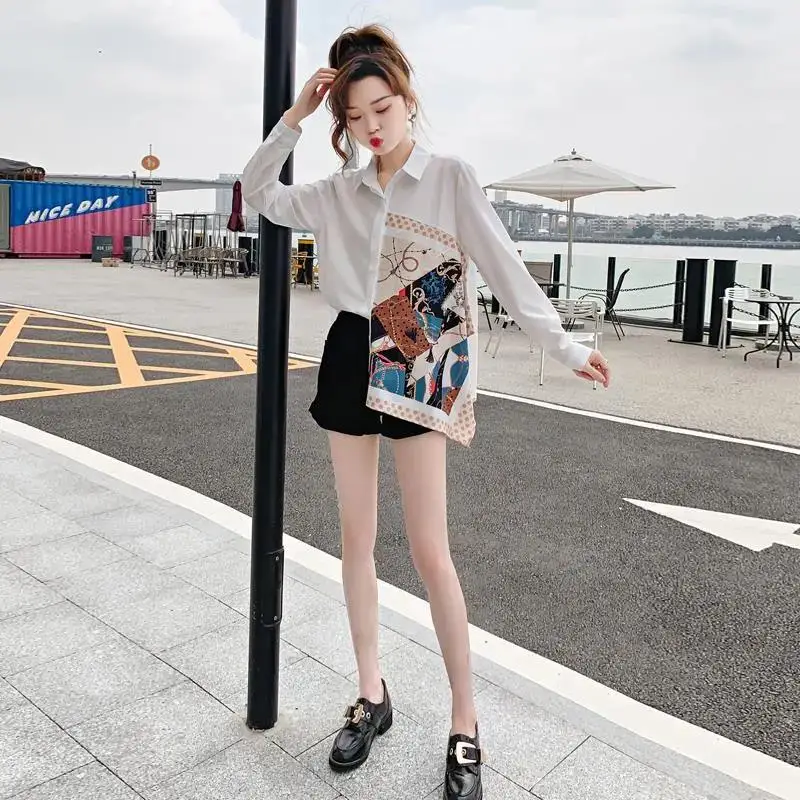 

Retro Hong Kong Sle Chic Printed Women's irt Loose Korean Version Design Sensation Top Button up Long Sve