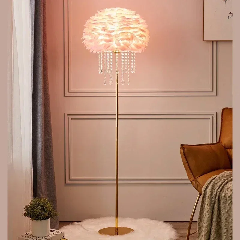 Luxury Luxurious Nordic Creative Feather Crystal Lamp Living Room High-end Villa Beautiful Atmospheric  Elegant Floor Lamp