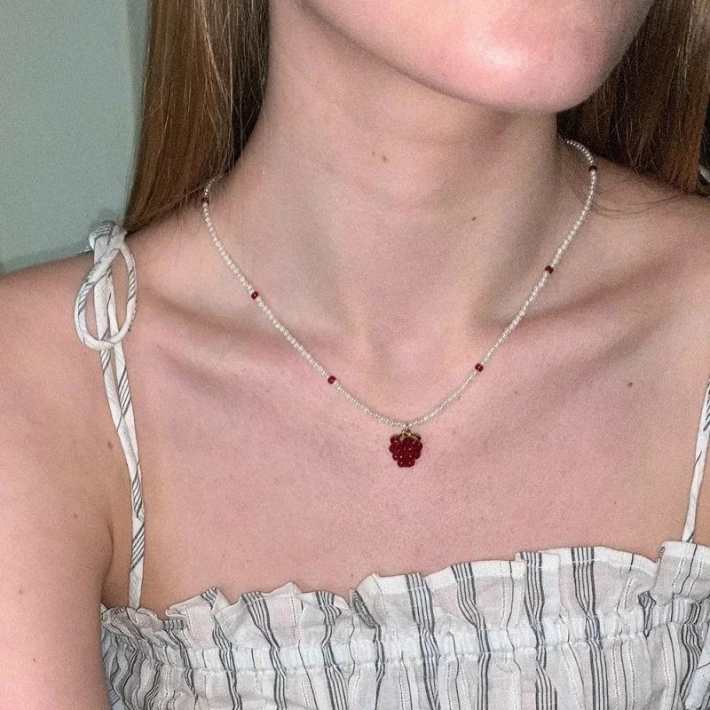 White Chocolate Berry Waki Cream Berry Fruit Red Pendant Beaded Necklace, Exquisite Design, A Small Raspberry Lady Necklace