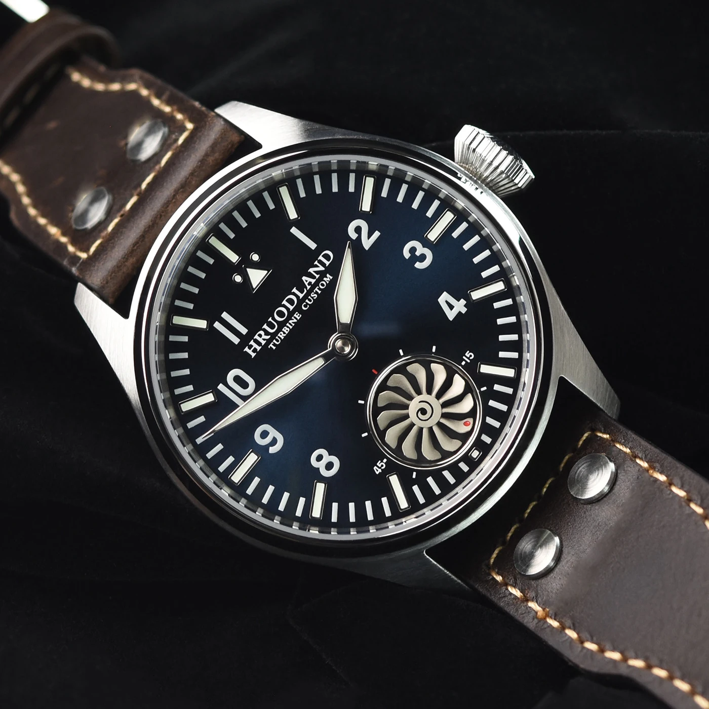 HRUODLAND Retro Pilot Watch 43mm Turbine Seconds Dial Sapphire