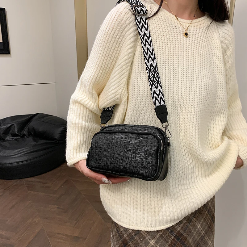 New Fashion Women's Bag Senior Simple Atmosphere Single Shoulder Crossbody Bag With Retro Small Square Bag image 3
