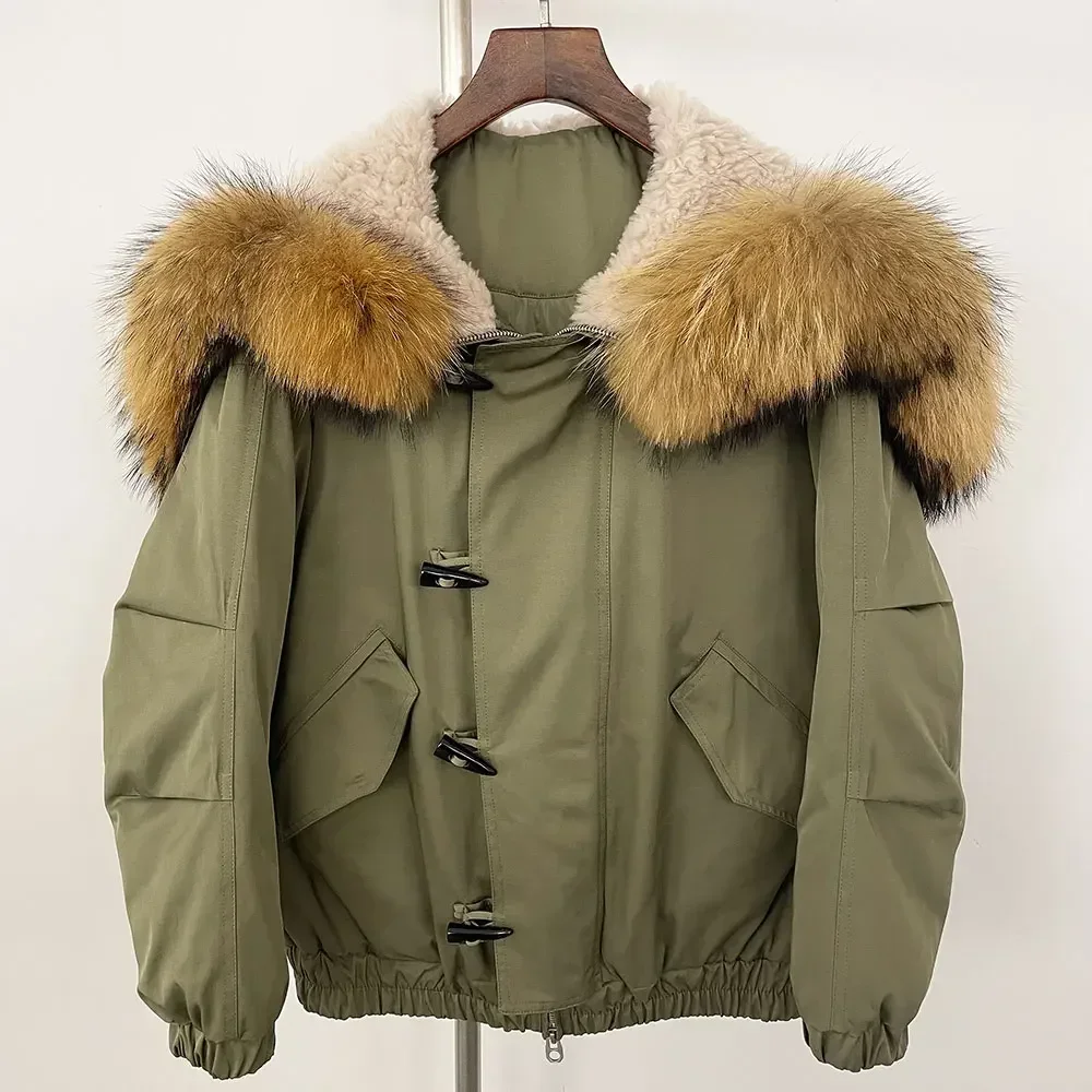 Chaqueta acolchada de piel de mapache auténtica para mujer, abrigo con cuello de piel Natural a la moda para mujer, Chaqueta corta con capucha, chaqueta de plumón de pato blanco